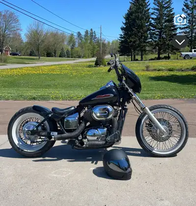 2001 honda shadow 750 hard tail , white wall tires , memphis shade windshield , home made radio come...