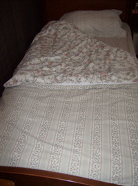 Single bed with Mattress, Pillow and Duvet,