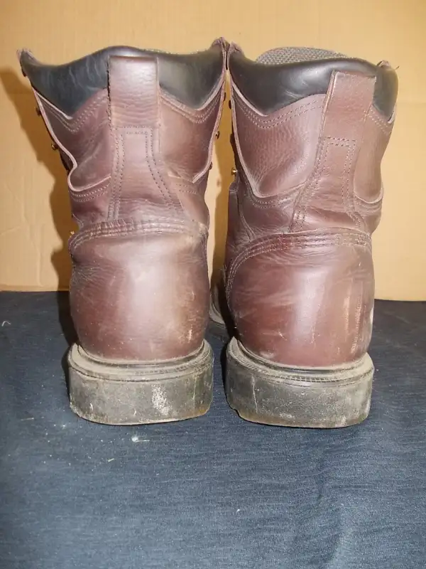 RED WING MEN’S INSULATED WORK BOOT – Size 11 EEE in Men's Shoes in Grande Prairie - Image 4