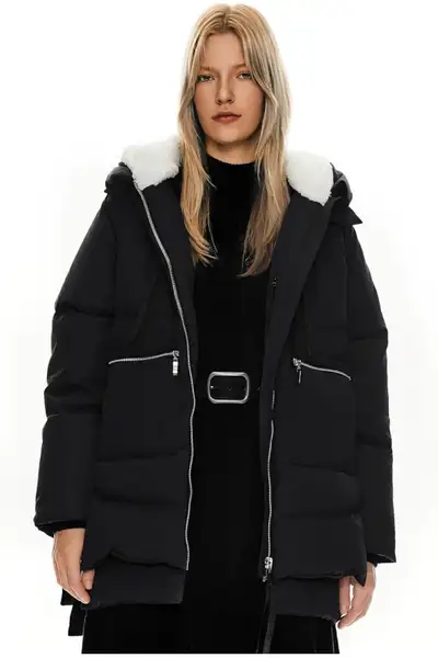 Orolay Women's Thickened Down Jacket - Size XL, View more