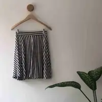 UNIQLO JAPAN Herringbone Stripe Skirt