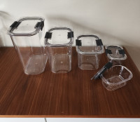 Rubbermaid Brilliance BPA free food storage containers with lids