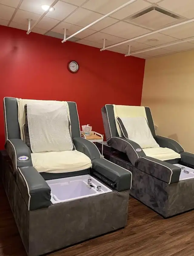 Strathcona Spa & Foot Massage in Massage Services in Edmonton - Image 6