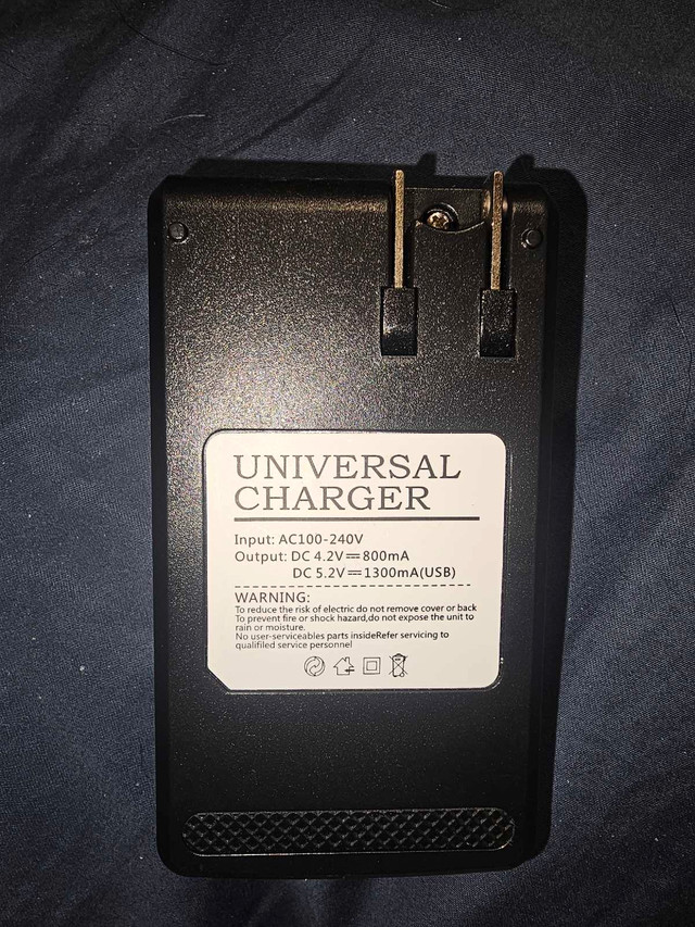 Universal charger in General Electronics in North Bay - Image 2