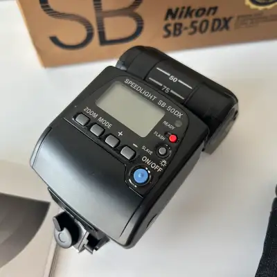 Nikon Sb-50 DX flash new in box, View more