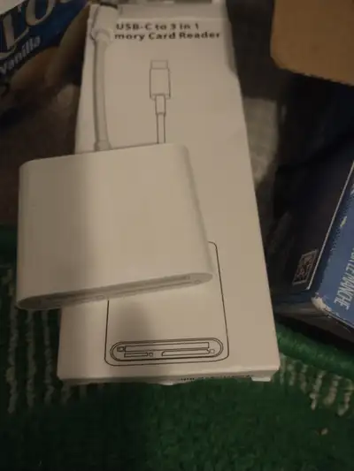 3 in 1 usb-c card reader , CF CARD, SD CARD ,TF CARD, View more