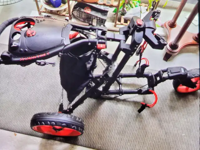 Lightly used foldable 3 wheel golf trolly509912317438863364