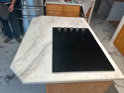 Epoxy countertops :Heat resistant to 450 degrees, stain resistant,seamless corners,over 100 colors t...