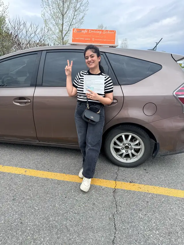 Female Driving Instructor 470038828297103360