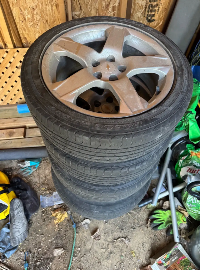 205/50 R17 Chevrolet alloy rims with all season tires in Tires & Rims in West Island - Image 2