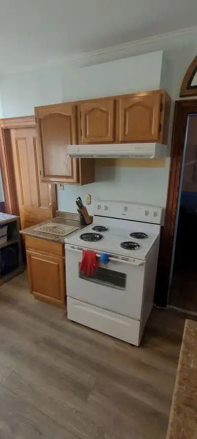 Available March 1 – Springhill, Cumberland County, NS Bright and spacious two-level apartment availa...