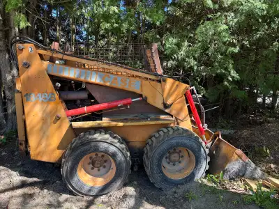 1984 case 145B skidsteer that runs well, new battery, new cylinders, new tires. Call 6477698447