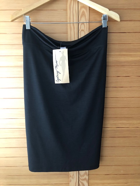 NEW with Tag - Cydney Mar - Designer Pencil Pull-on Skirt Large in Women's - Dresses & Skirts in Delta/Surrey/Langley - Image 2