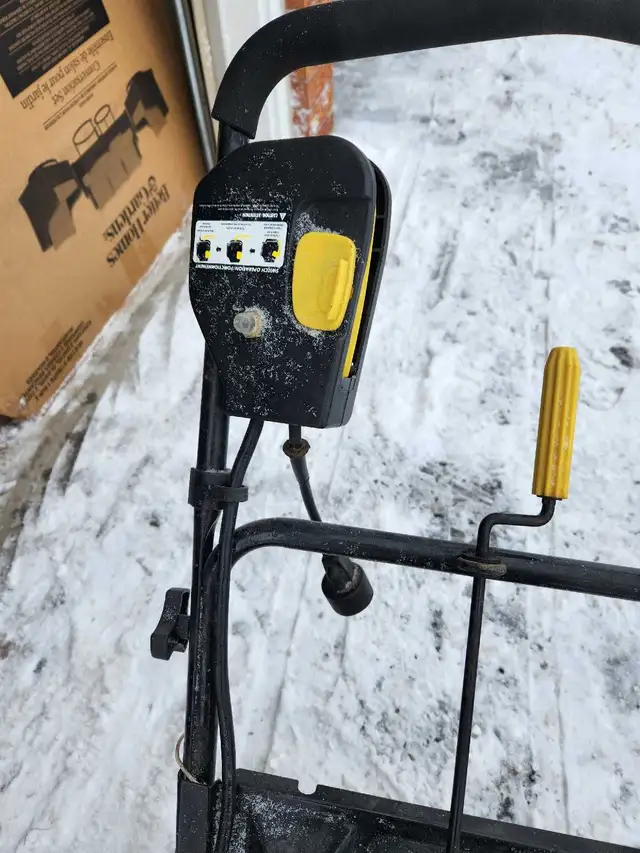 snowblower in Snowblowers in Mississauga / Peel Region - Image 4
