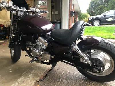 1996 Honda Magna 64 370 kms. New tires, Brakes, rebuilt front forks, reset valve clearance, rebuilt...
