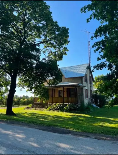 Brick Country Home Near Sarnia Available Now Enjoy peaceful country living just minutes from the cit...