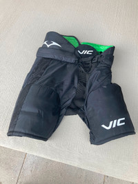VIC CX2 hockey pants size small
