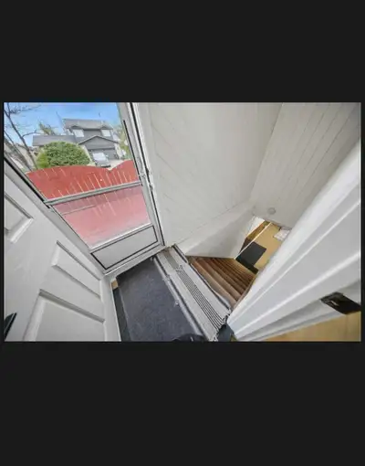 This spacious, well-maintained basement in the heart of Tyndall Park offers a comfortable living spa...