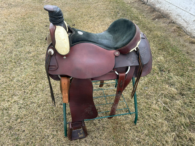 16 inch Roper Saddle in Equestrian & Livestock Accessories in Edmonton - Image 3