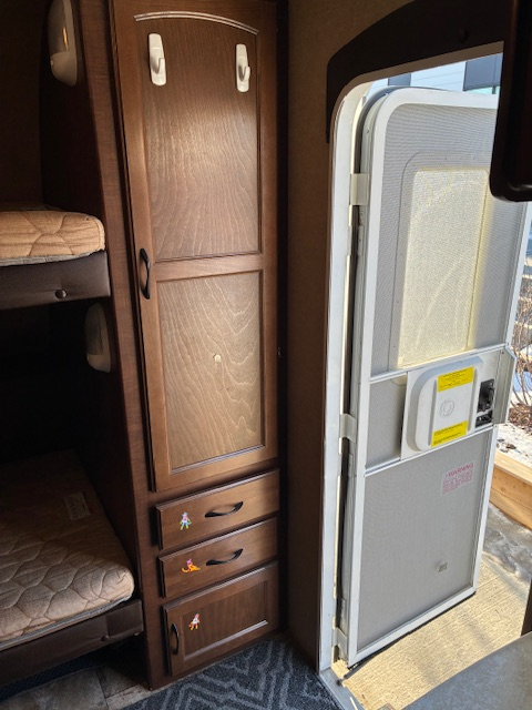 Jayco Jayfeather X213 Travel Trailer, 2014 in Travel Trailers & Campers in Calgary - Image 9