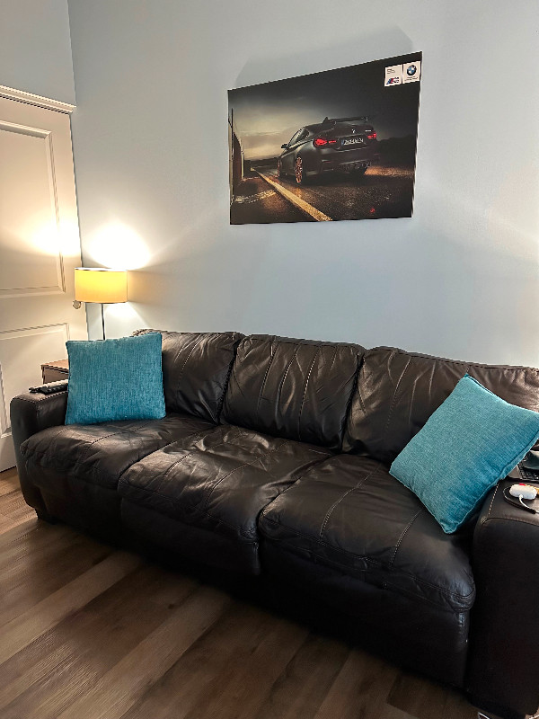 Divan-lit en cuir / Sofa-bed leather dans Lits et matelas  à Laval/Rive Nord