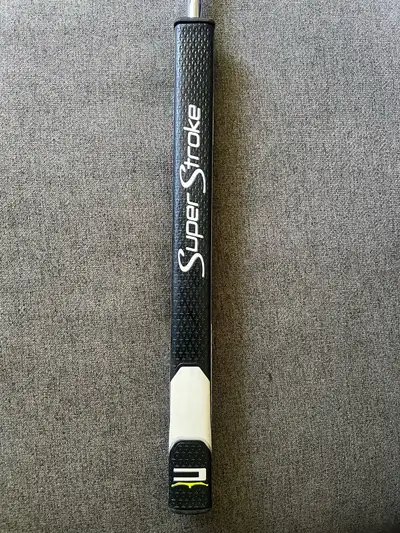 41.5” length. Comes with a head cover