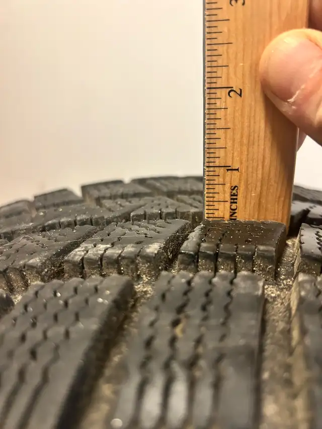 Winter Command Goodyear Tires & Rims 18 inch. Like New. in Tires & Rims in Mississauga / Peel Region - Image 5