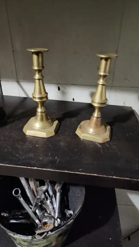 Brass candle holder stands 7'' in Home Décor & Accents in Oakville / Halton Region - Image 2