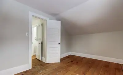 Private room for rent. Not furnished. Available from January 2026. Property located in quite downtow...