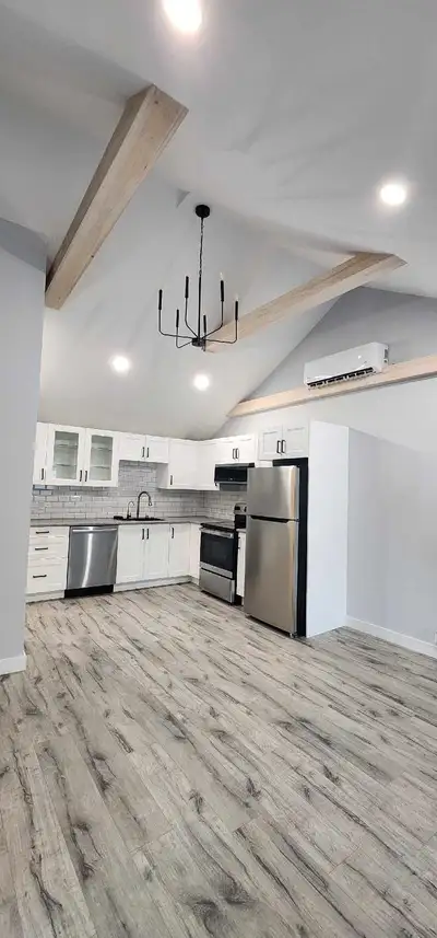 2 Bedroom Apartment, Niagara Falls