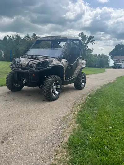 2013 can-am commander 1000xt 3525 Kms in great condition always kept in a heat shop just had a full...