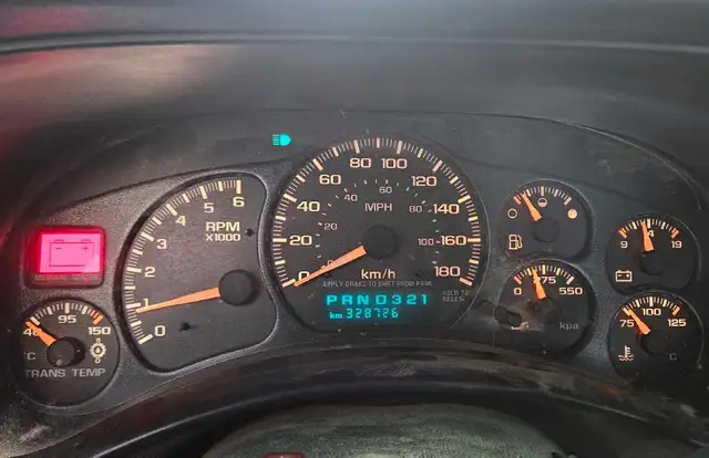 2002 Chevy Silverado 2500HD  in Cars & Trucks in Brantford - Image 8