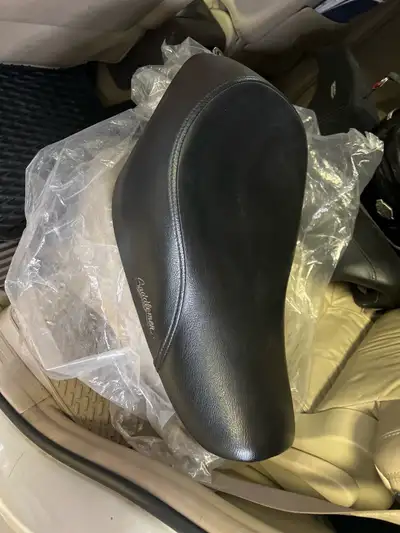 Saddlemen Renegade solo seat for Harley Davidson Sporster XL1200 Made in USA
