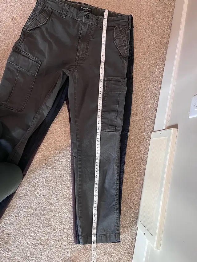 Men’s Cargo pants Banana Republic in Men's in Calgary - Image 3