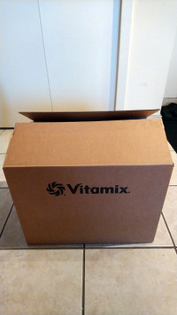 NEW Vitamix G-Series 7500 Black Blender VM0158 64 Ounce Jar