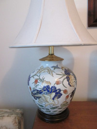 Chinese Porcelain Vase Bird Motif Table Lamp 26"