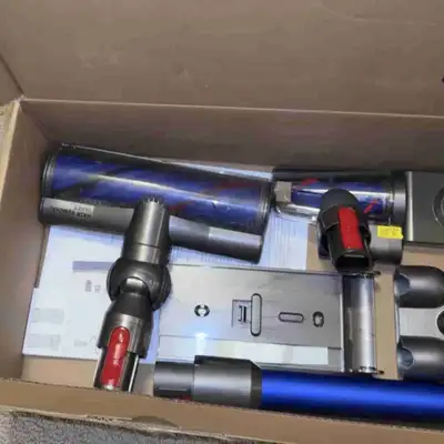 Dyson V11 cordless stick vacuum in excellent working condition. Powerful suction, long battery life,...
