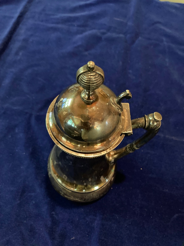 Gorgeous Antique Silver Plate Syrup Jug Meriden B Co REDUCED! in Arts & Collectibles in Pembroke - Image 3
