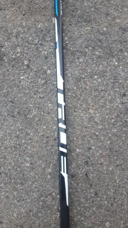 Mitch Marner True Carbon Fibre Hockey Stick in Hockey in Oshawa / Durham Region - Image 8