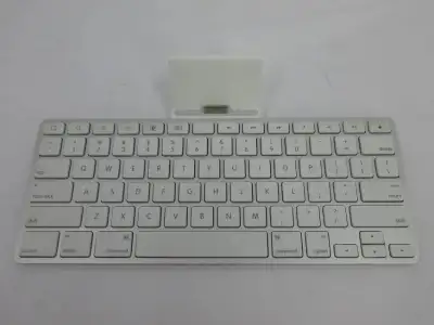 Clavier APPLE Ipad, 1-2-3e génération, fonctionnel Apple A1359 iPad Keyboard Dock for 30-Pin for iPo...