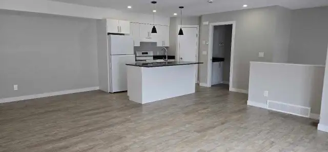 1 month free  Rent in new Townhouse  Sylvan Lake in Long Term Rentals in Red Deer - Image 2