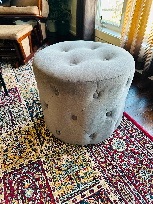 Ottoman Stool in Other Tables in Mississauga / Peel Region