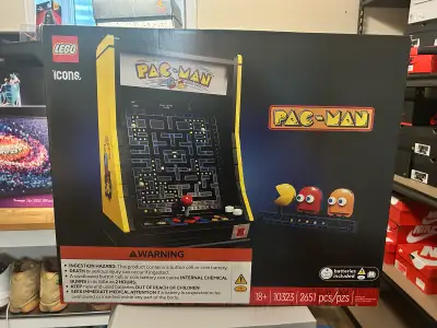 Selling LEGO Icons PAC-MAN Arcade set 10323. Brand new and sealed, never opened. Box has some minor...