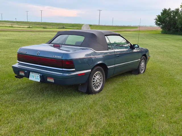 1990 Chrysler LeBaron in Cars & Trucks in Regina - Image 5