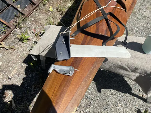 19’ cedar strip kayak in Canoes, Kayaks & Paddles in Whitehorse - Image 5