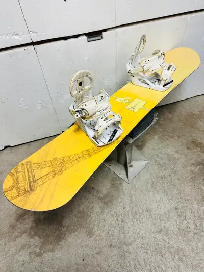 X-Elle snowboard 144 cm with K2 Auto Team series medium bindings, View more