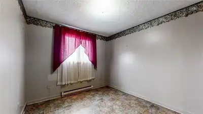 ✨ Details: • Lease required (5 month minimal) • Damage deposit: 75% of rent • Utilities: POU (mainly...