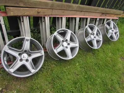 Set of 17x8 Acura TLs Alloy Wheels for Honda Civic / Accord 17x8, 5x114.3mm bolt pattern, ET55, 64.1...