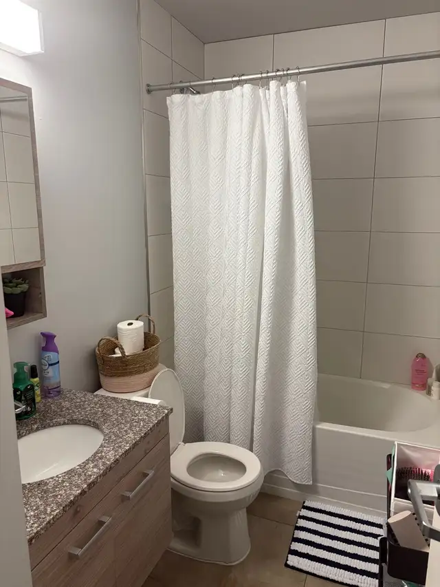 Student Summer Sublet in Waterloo in Room Rentals & Roommates in Kitchener / Waterloo - Image 6