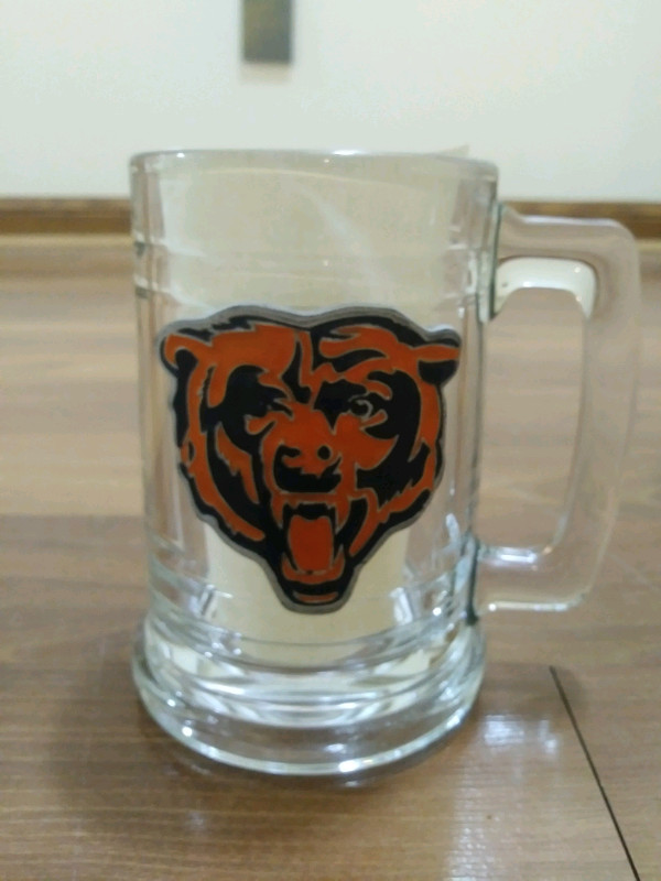 CHICAGO BEARS NFL GLASS MUG in Arts & Collectibles in City of Toronto